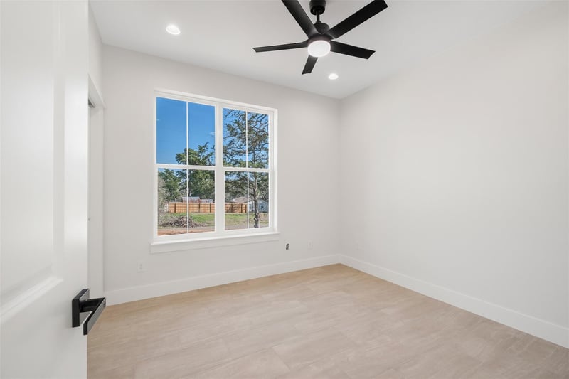 113 Eaglenest CT, Smithville, TX 78957