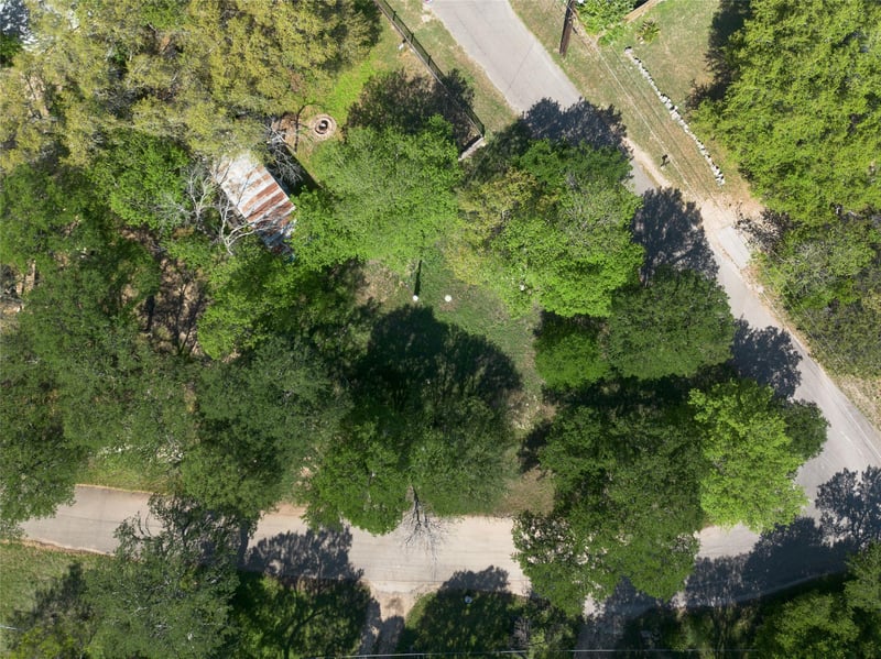 17709 Sandy LN, Jonestown, TX 78645