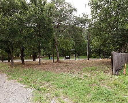 17709 Sandy LN, Jonestown, TX 78645