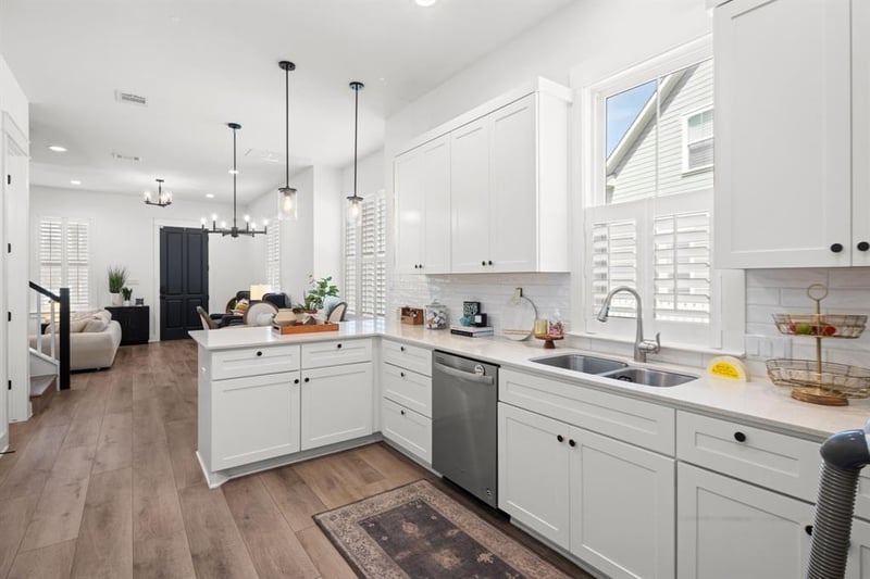 1066 Twain ST, Driftwood, TX 78619