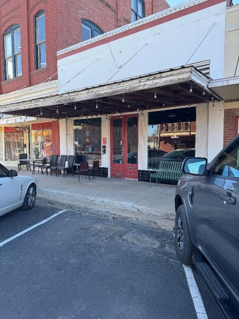 303 Main ST, Smithville, TX 78957