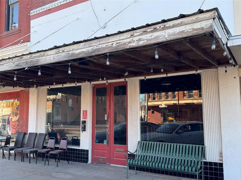 303 Main ST, Smithville, TX 78957