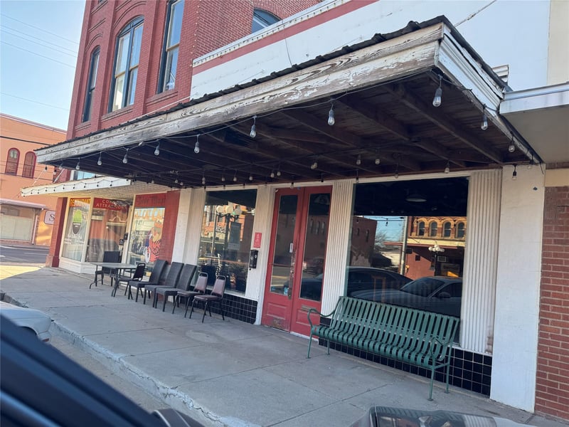 303 Main ST, Smithville, TX 78957