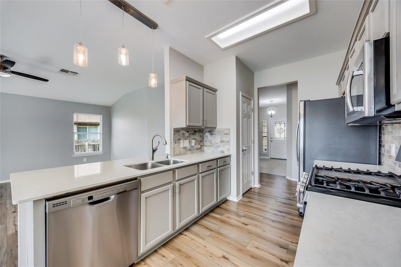 3409 Sandy Koufax LN, Round Rock, TX 78665