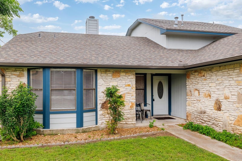 405 Brookhollow DR, Pflugerville, TX 78660