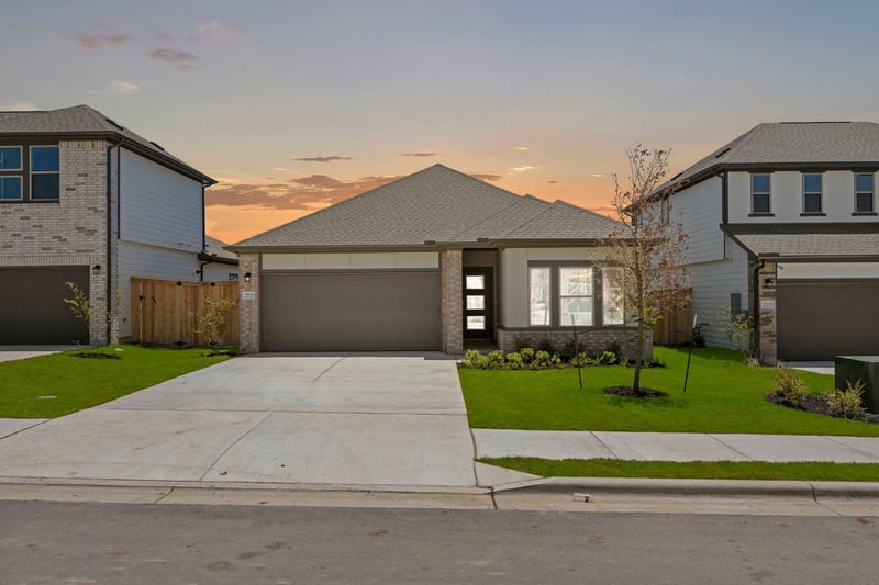 25533 Flora Bella LN, Elgin, TX 78621