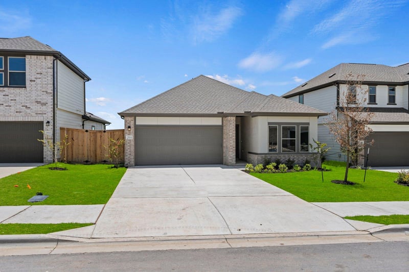 25533 Flora Bella LN, Elgin, TX 78621