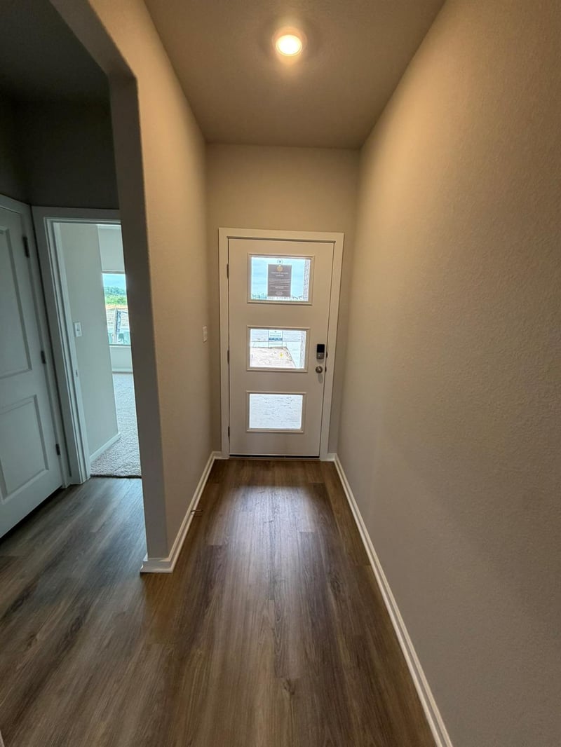 25533 Flora Bella LN, Elgin, TX 78621