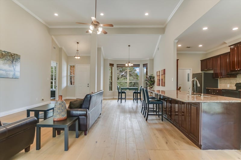 300 Round Rock RD, Wimberley, TX 78676