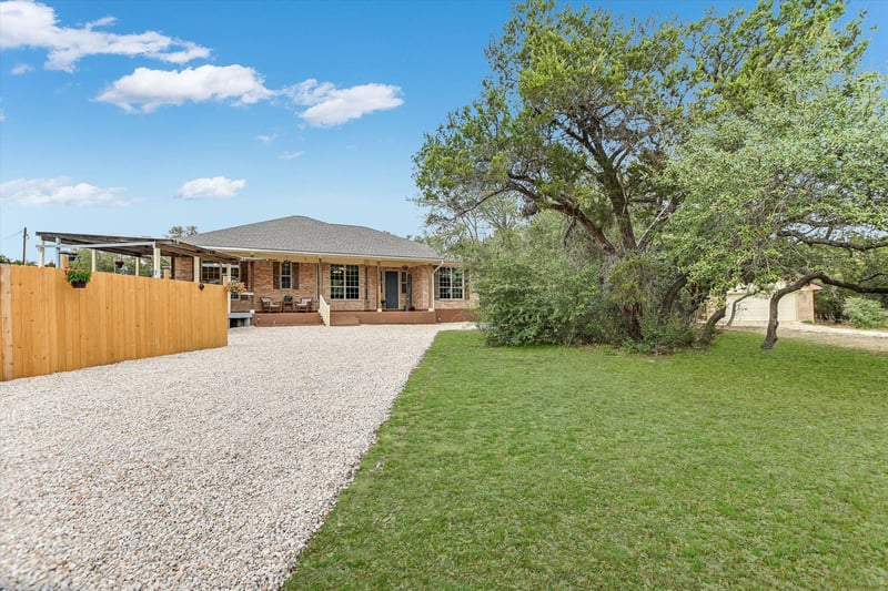 300 Round Rock RD, Wimberley, TX 78676