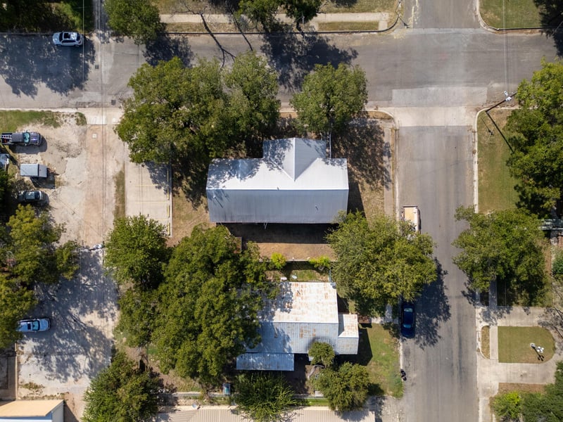 107 W 5th ST, Lampasas, TX 76550