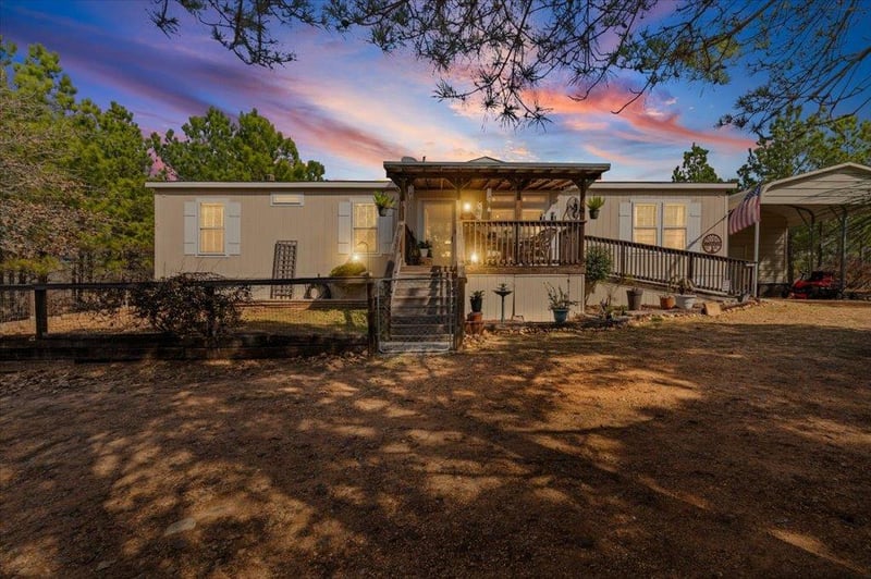 198 Pine Shadows LN, Bastrop, TX 78602