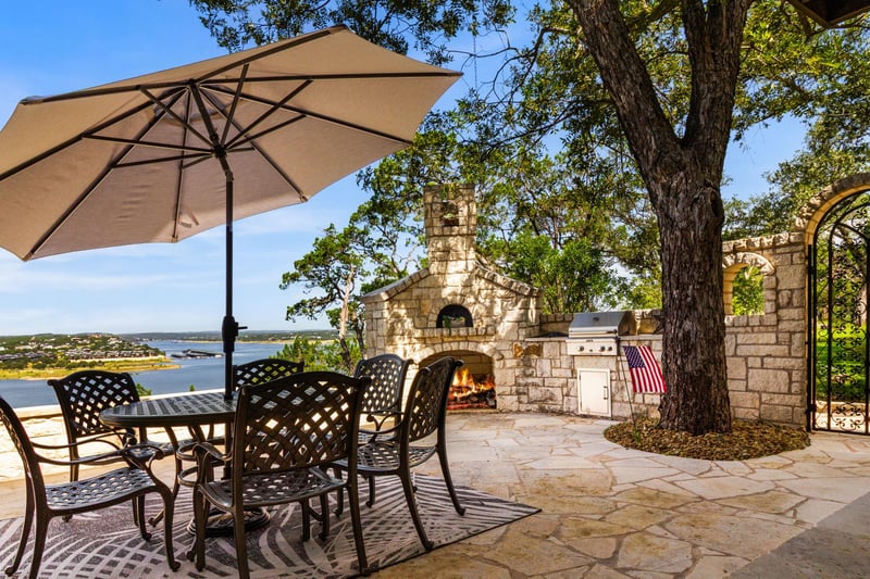 2804B Lohmans Ford RD, Lago Vista, TX 78645