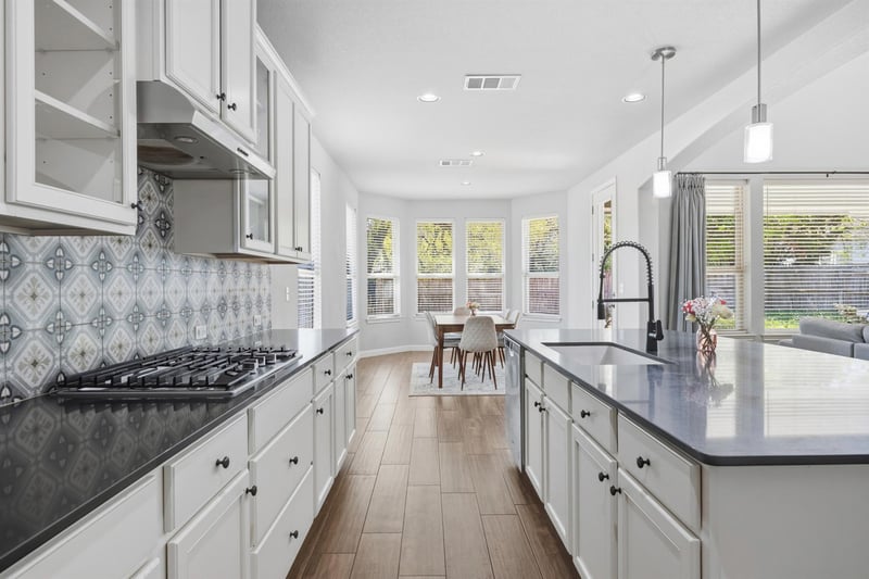 2209 Littleleaf LN, Leander, TX 78641