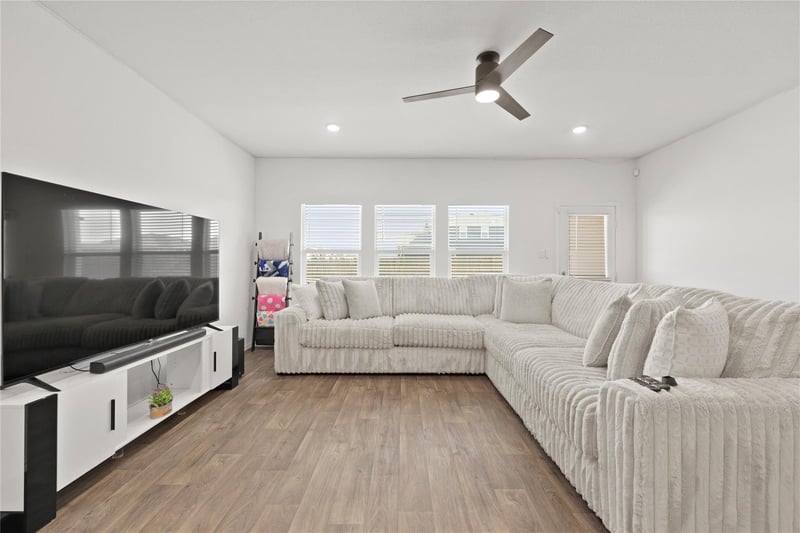 790 Arnold Loop, Kyle, TX 78640