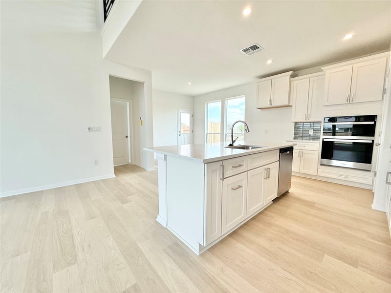 476 Young ST, Buda, TX 78610