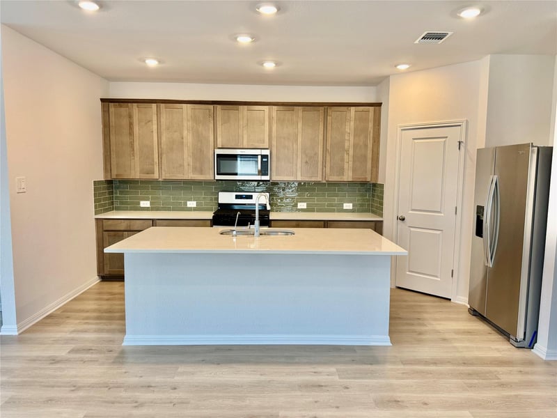 155 Boondoggle RDG, Cedar Creek, TX 78612