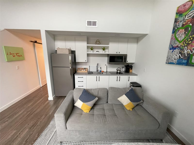 49 Navasota ST #201, Austin, TX 78702