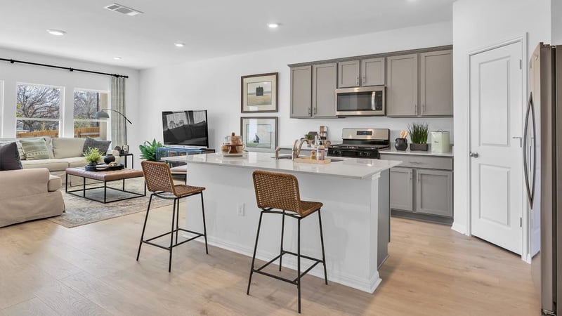288 Mustang Lake CIR, Buda, TX 78610