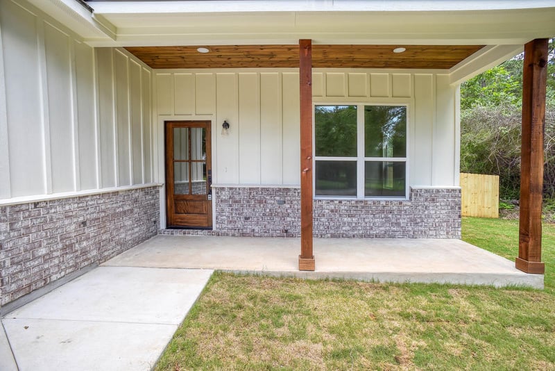 104 Pony Grass LN, Bastrop, TX 78602