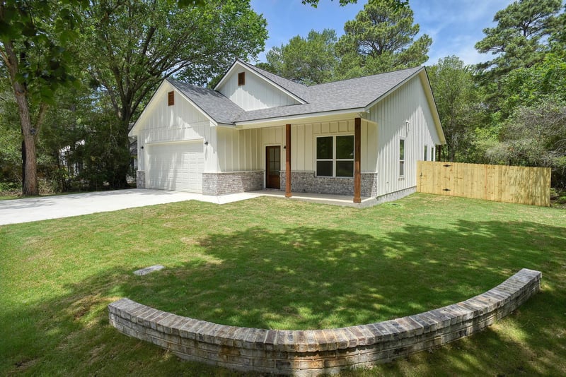 104 Pony Grass LN, Bastrop, TX 78602
