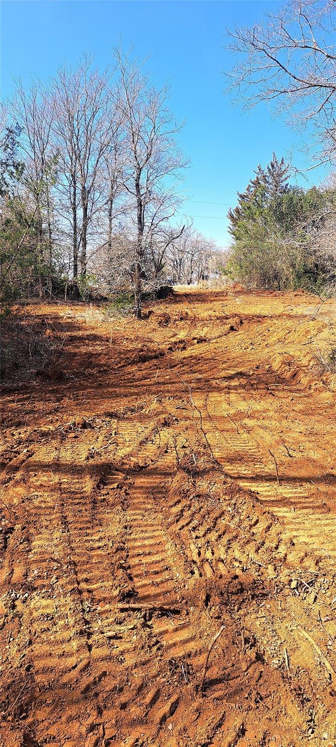 335 County Rd, Rockdale, TX 76567