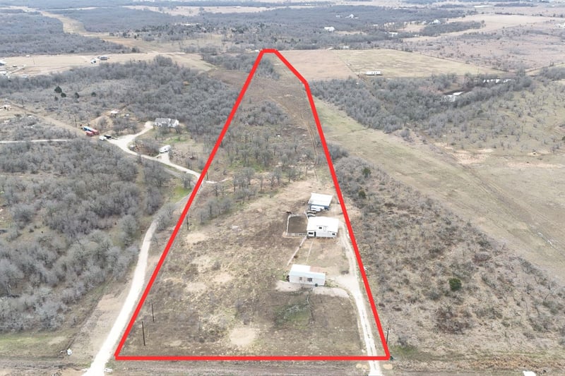 2690 County Road 466, Elgin, TX 78621