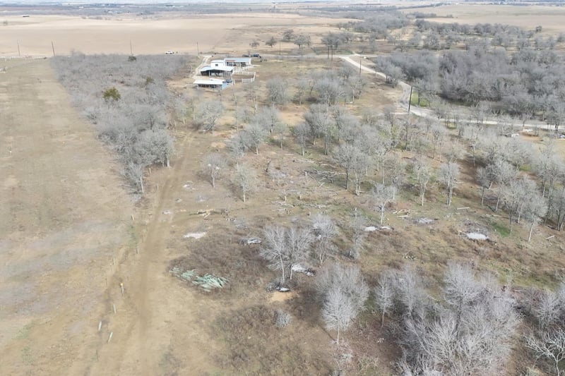 2690 County Road 466, Elgin, TX 78621