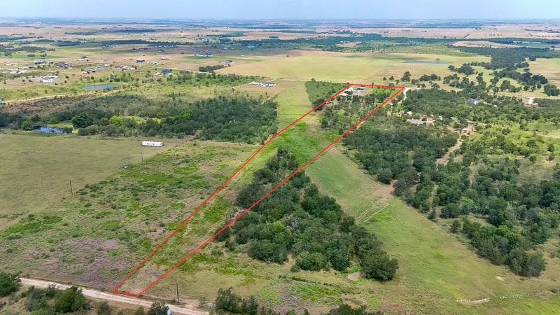 2690 County Road 466, Elgin, TX 78621