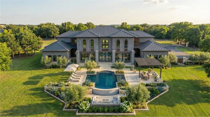 8608 Rollins DR, Austin, TX 78738