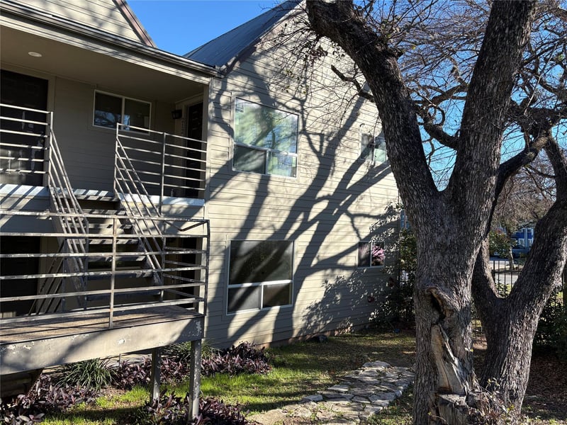 1514 Parker LN #111, Austin, TX 78741