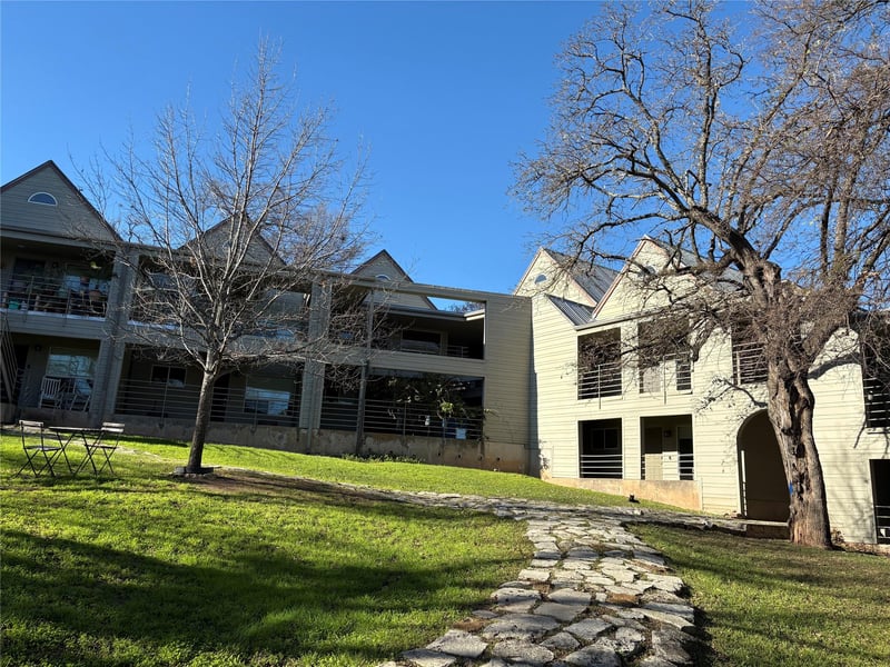 1514 Parker LN #111, Austin, TX 78741