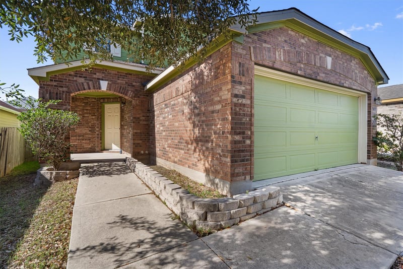 5608 Sunday Silence DR, Del Valle, TX 78617