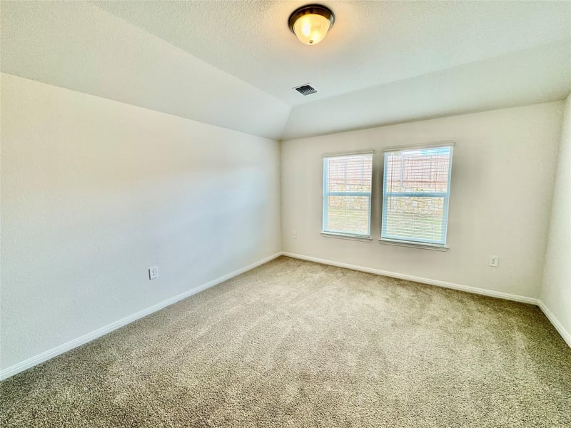 5005 Stockton LN, Del Valle, TX 78617