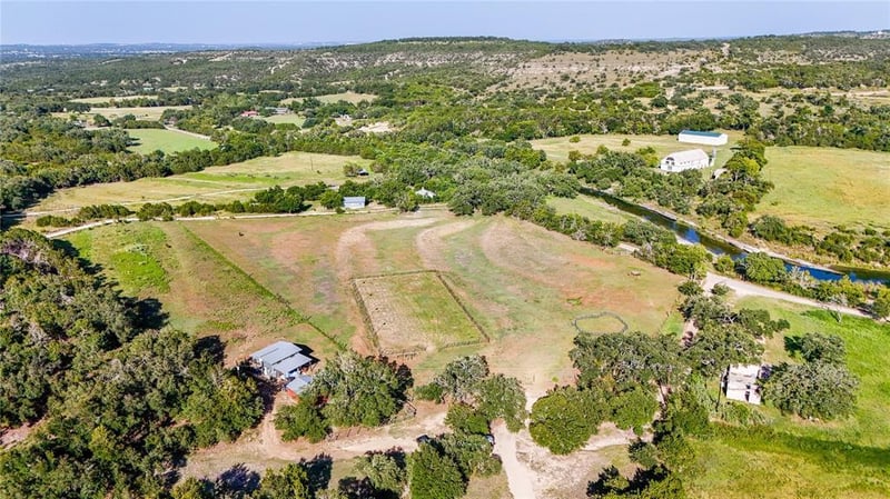 1750 Loop 165 Loop #B, Dripping Springs, TX 78620