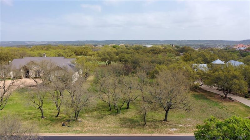 26204 Masters PKWY, Spicewood, TX 78669