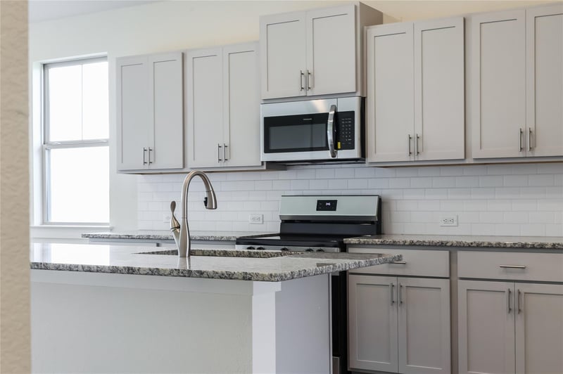 4500 Silverhill DR, Lago Vista, TX 78645