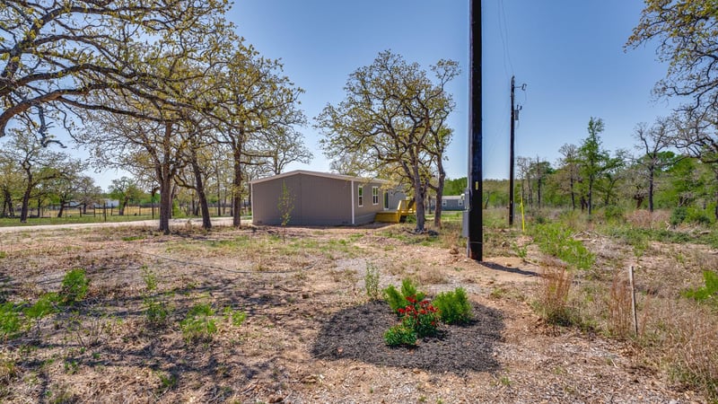 195 Tuck ST, Cedar Creek, TX 78612