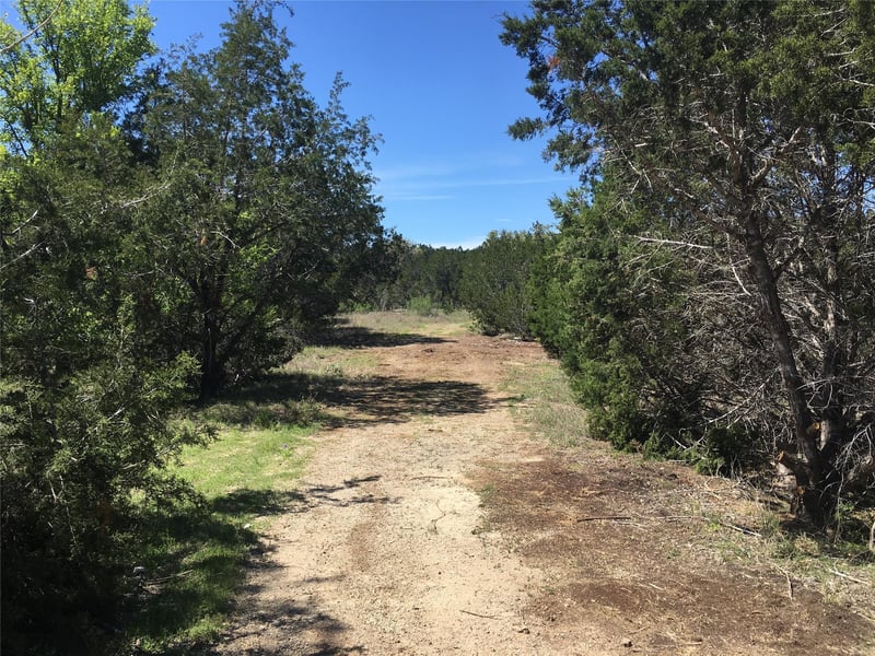 17 Heathrow LN, Wimberley, TX 78676