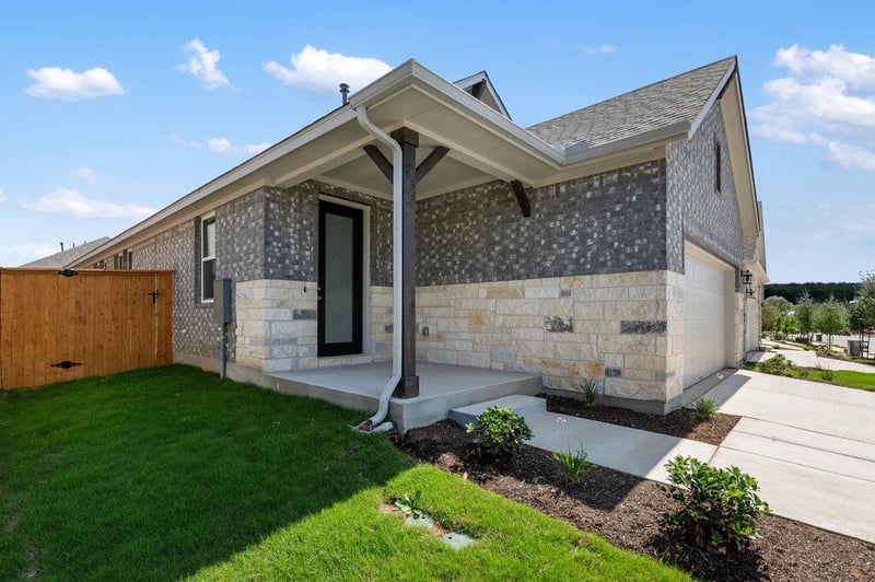 121 Knockout Rose DR, San Marcos, TX 78666