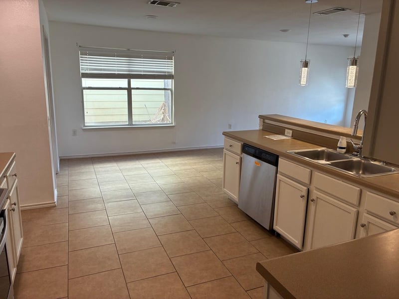 12708 La Paz LN, Del Valle, TX 78617