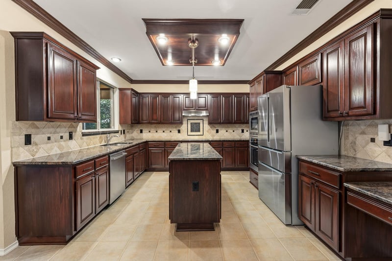 905 Brighton Bend LN, Cedar Park, TX 78613