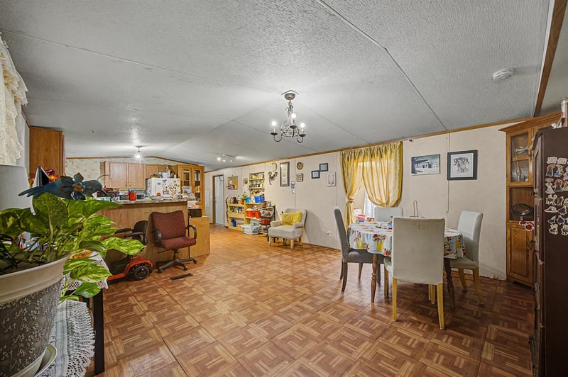 105 Austin DR, Paige, TX 78659