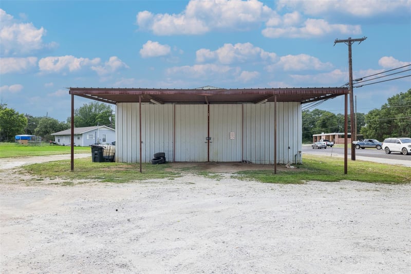 585 State Highway 36, Caldwell, TX 77836