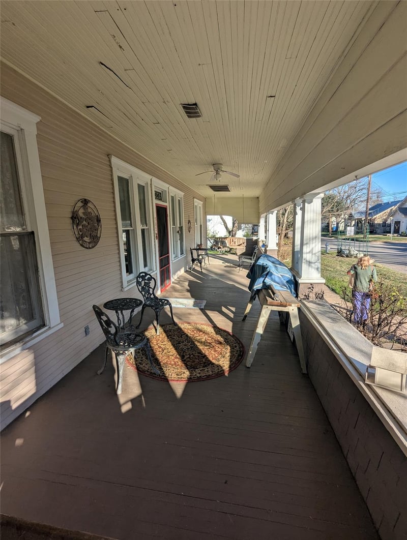 502 10th ST, Taylor, TX 76574