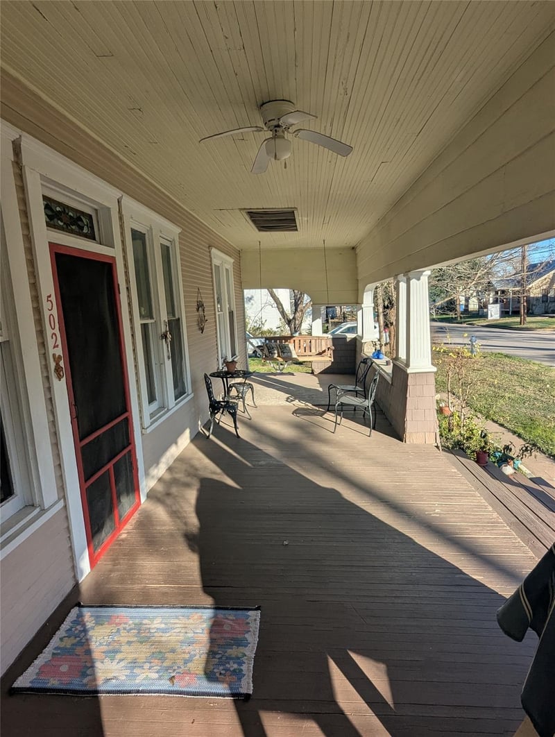 502 10th ST, Taylor, TX 76574