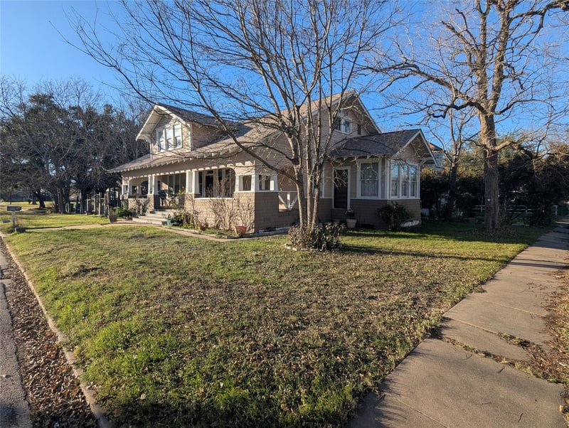502 10th ST, Taylor, TX 76574