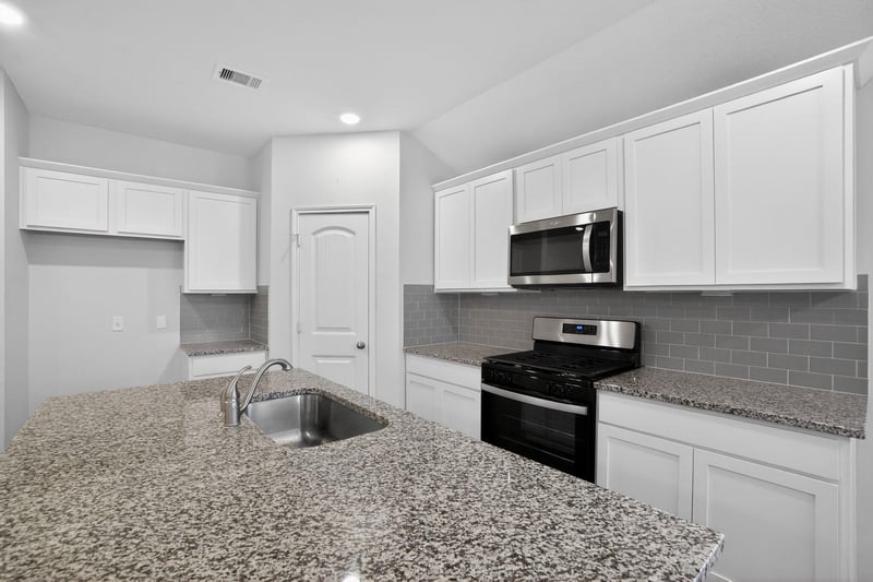 206 Addison PL, Lockhart, TX 78644