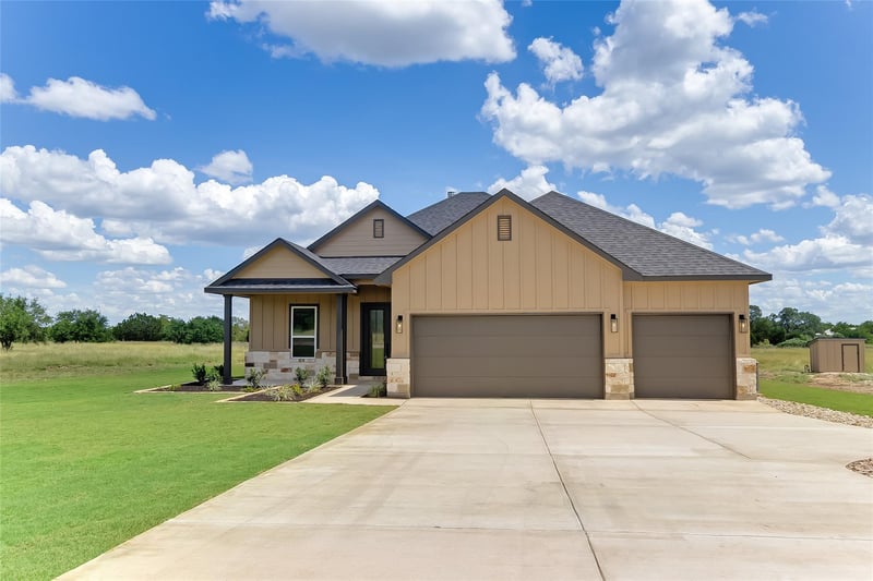 115 Draper LN, Bertram, TX 78605