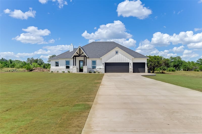 130 Draper LN, Bertram, TX 78605